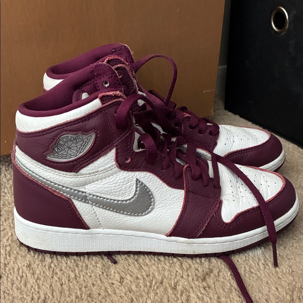 Nike air Jordan maroon sneakers
